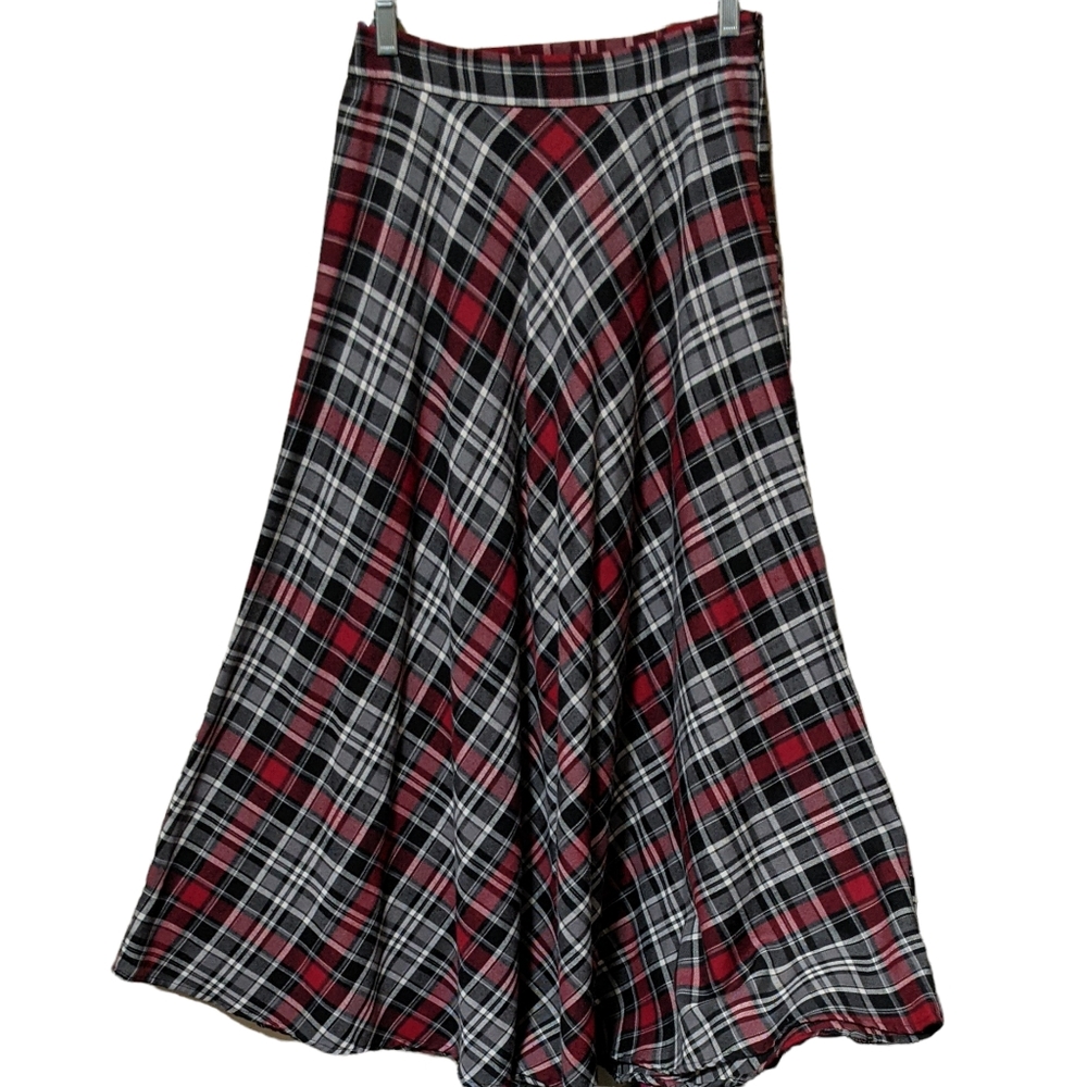 Forever 21 • Plaid Holiday A Line Maxi Skirt • Red & Grey Plaid • Small